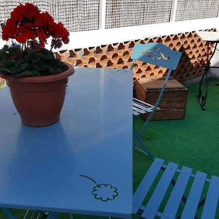 Appartement Avec Terrasse Quartier Montplaisir Arles Buitenkant foto